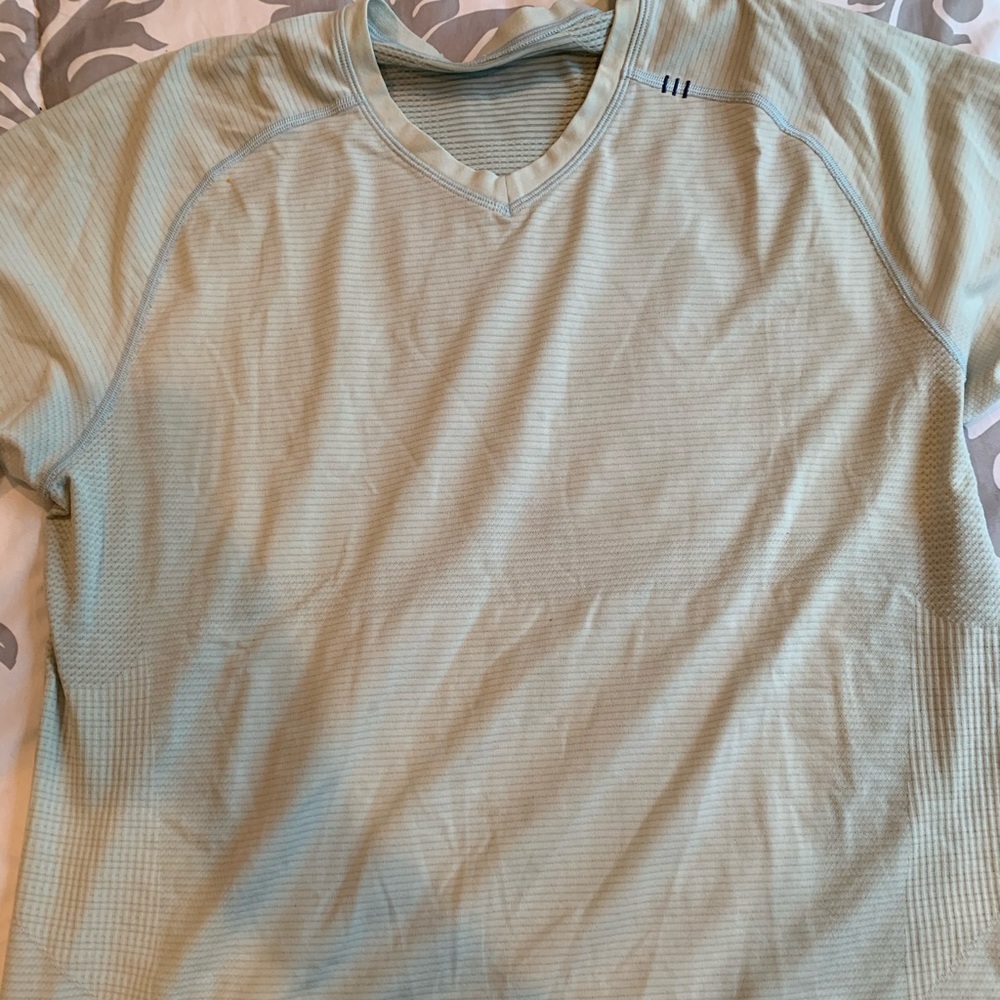 Lululemon Men’s Metal Vent V-neck